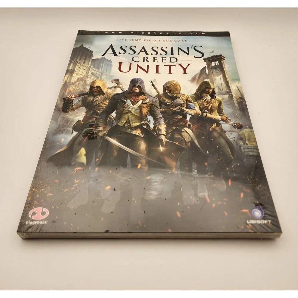 Assassin's Creed Unity Complete Official Strategy Guide‎ W/Map and Poster Sealed